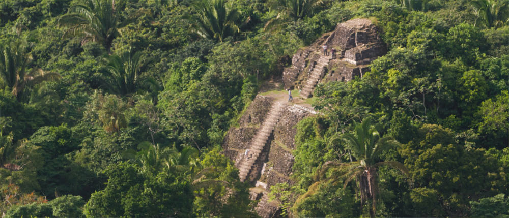 In Belize's jungle - Maya temple