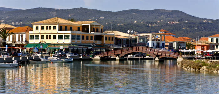 Small restaurants, shops and bars on Lefkada